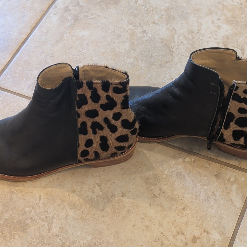 Chic Leopard Accent Ankle Boots
